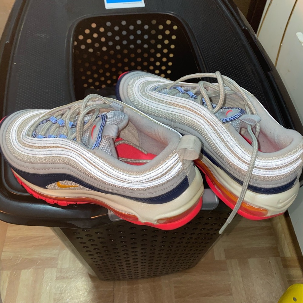 Women’s Nike AirMax 97
